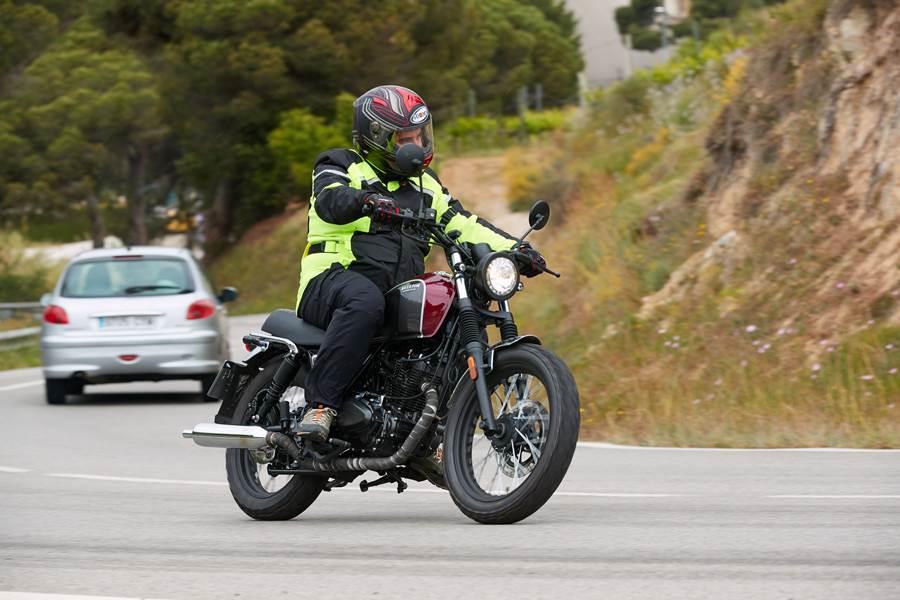 Probamos la Brixton BX125