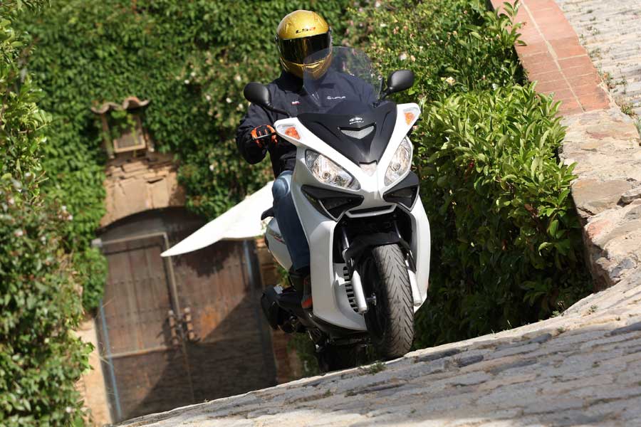 Prueba a fondo Rieju City Line 300i ABS