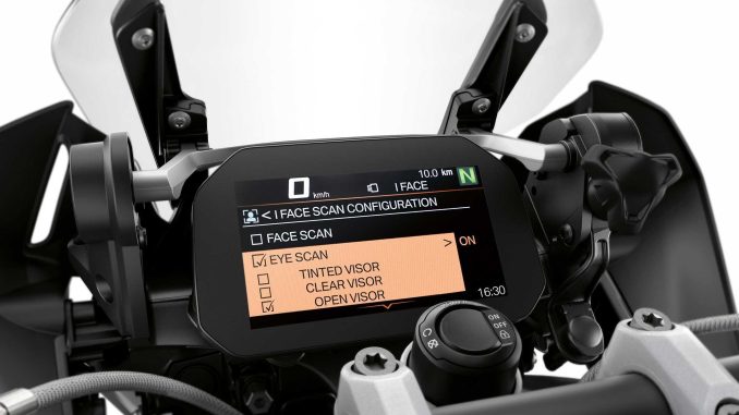BMW Motorrad presenta su sistema de reconocimiento facial iFace