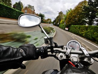 Conducción eficiente: Técnicas para maximizar el rendimiento de tu moto A2