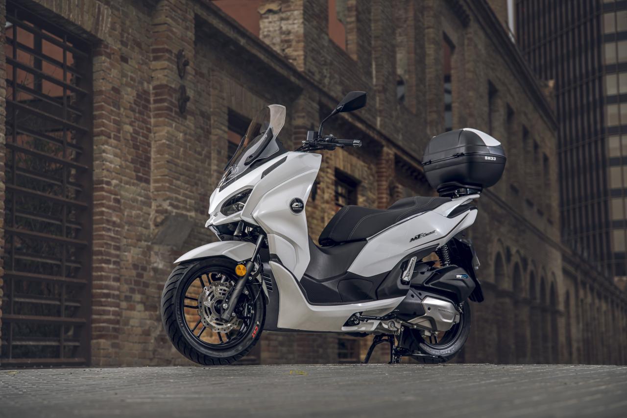 QJ Motor Lanza Su Scooter MTX 125 Motosonline
