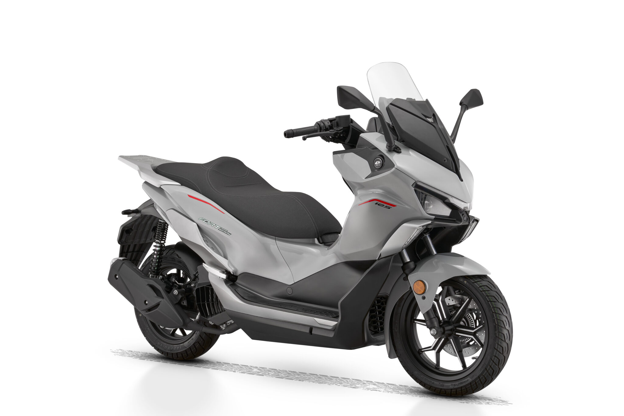 QJ MOTOR inicia la comercialización de su nuevo Scooter FORT 125N ...