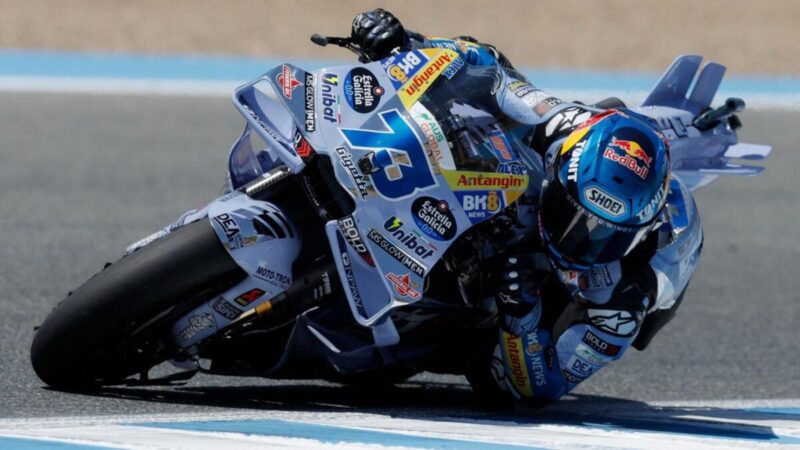 Álex Márquez gana y sigue haciendo de Jerez su casa mientras Marc se cae y ve alejarse el Mundial de MotoGP